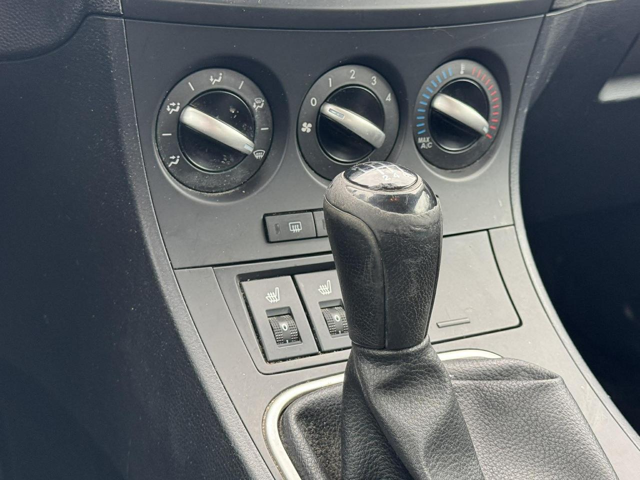 2013 Mazda MAZDA3 4dr HB Sport Man GS-SKY Photo