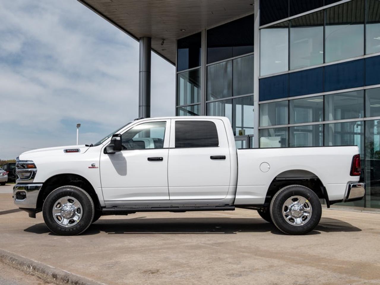 2026 RAM 3500 Tradesman Photo4