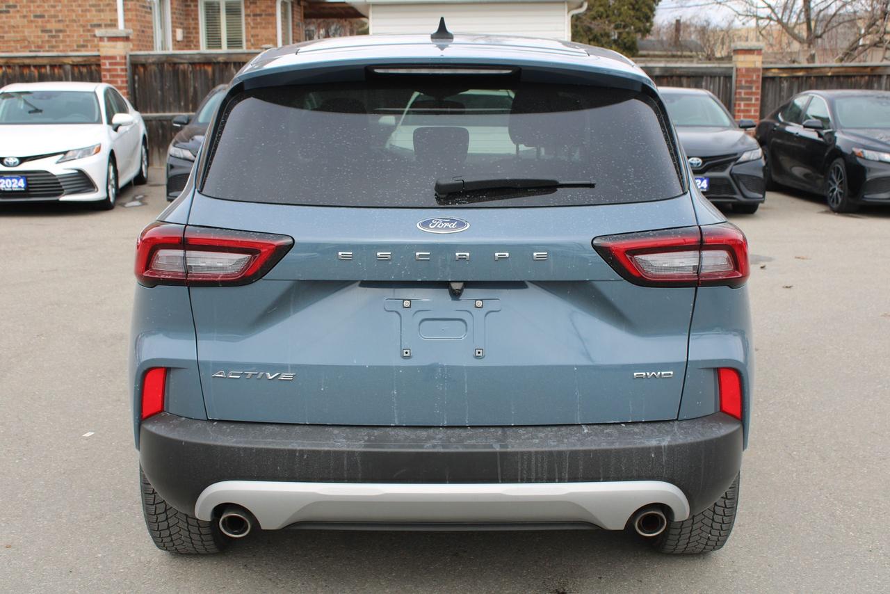 2024 Ford Escape Active Photo2