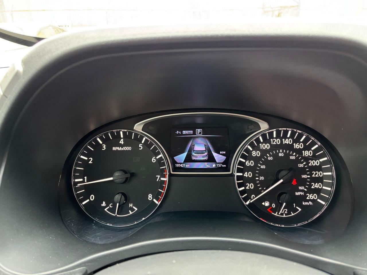 2016 Nissan Pathfinder Platinum Photo