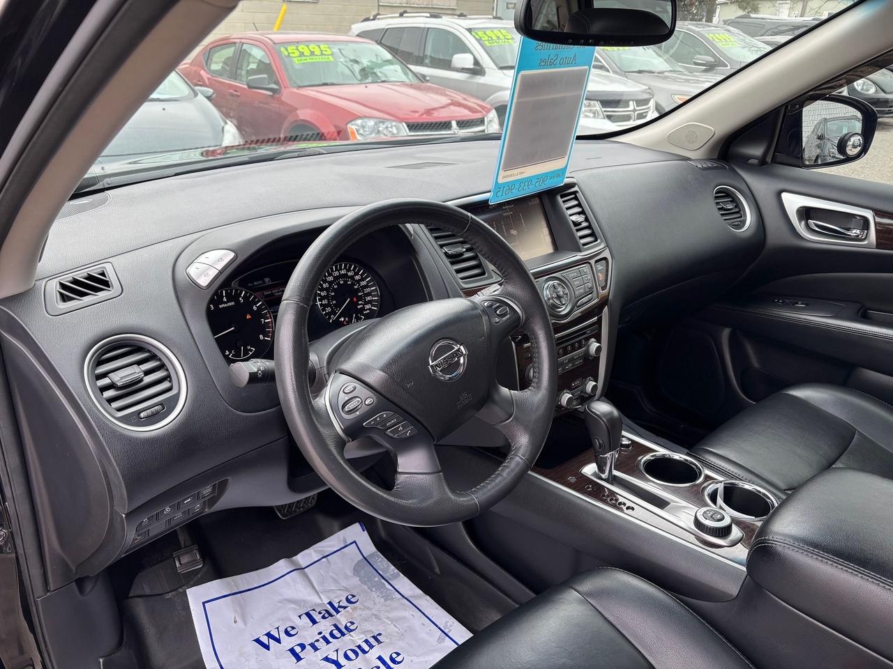 2016 Nissan Pathfinder Platinum Photo