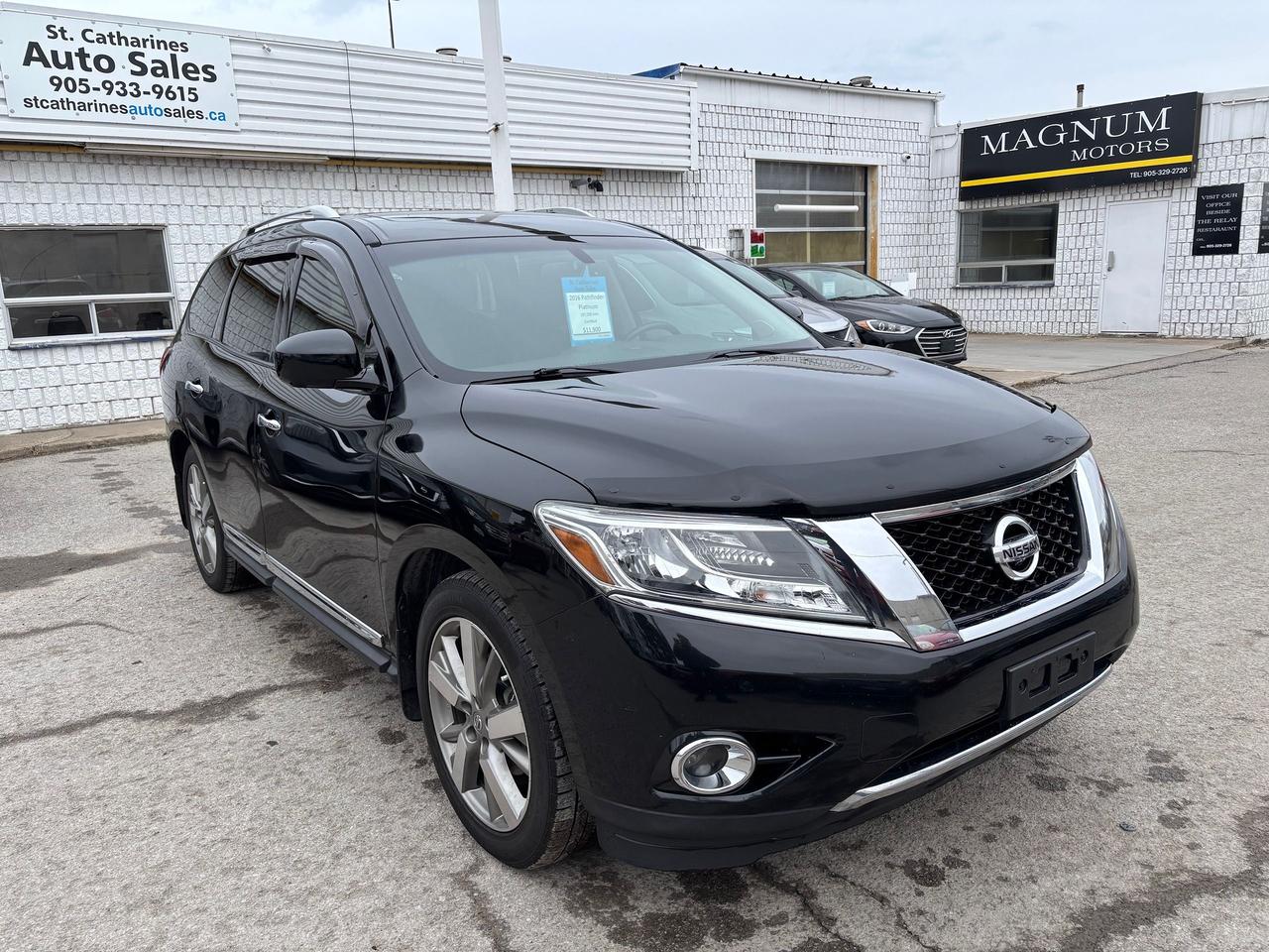 2016 Nissan Pathfinder Platinum Photo4