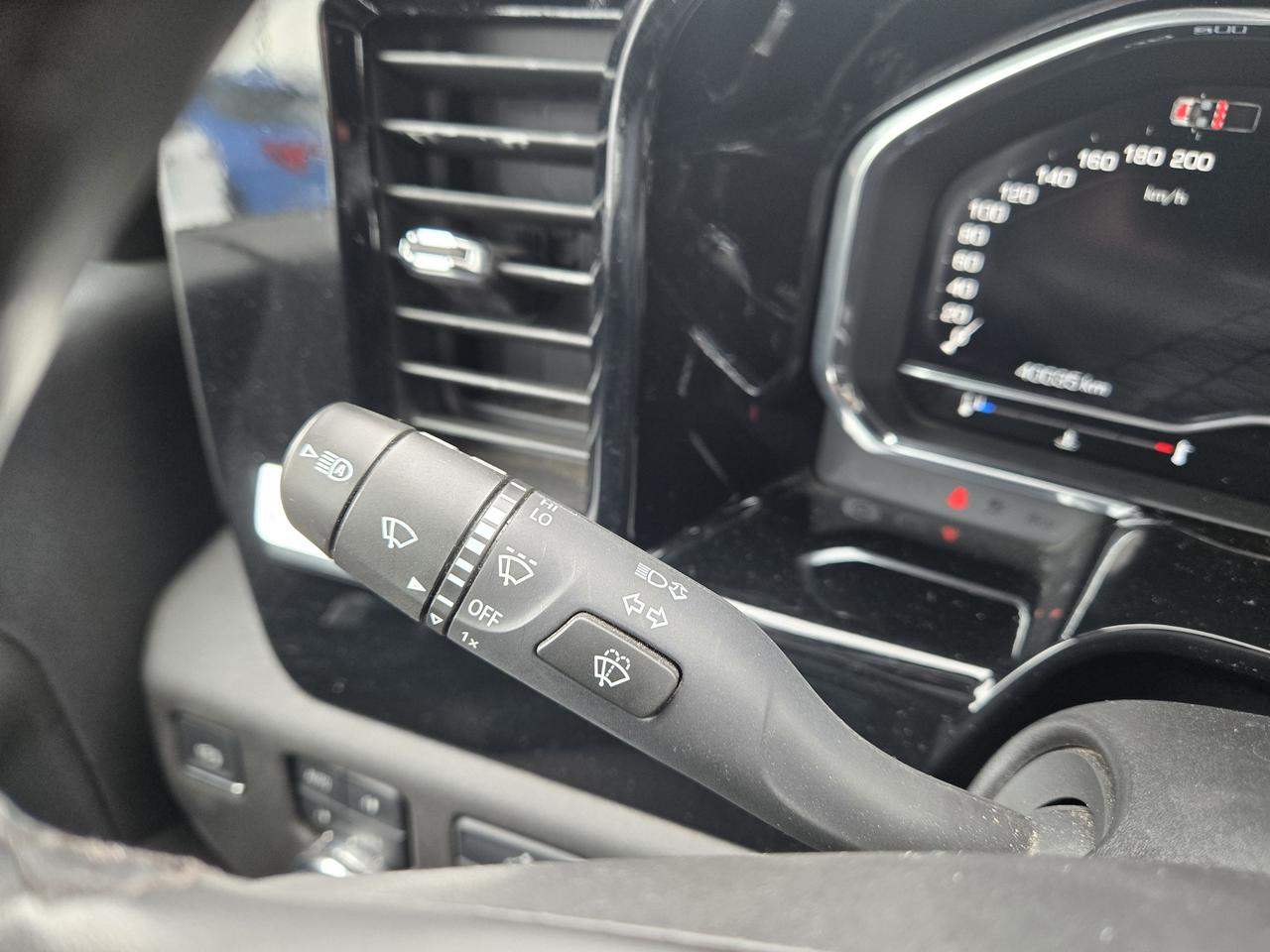 2024 GMC Sierra 2500 4WD Crew Cab 172" SLE Photo