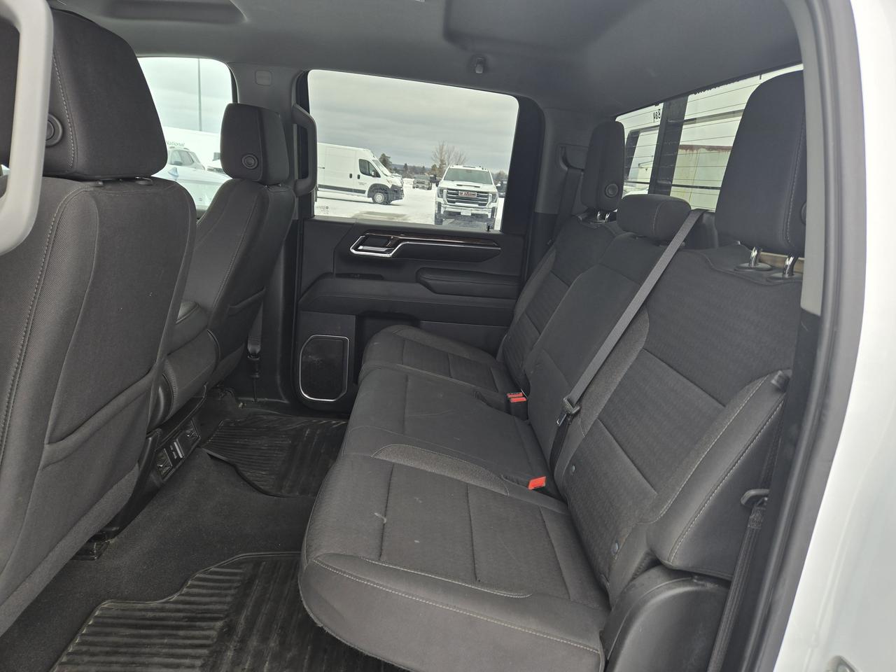 2024 GMC Sierra 2500 4WD Crew Cab 172" SLE Photo