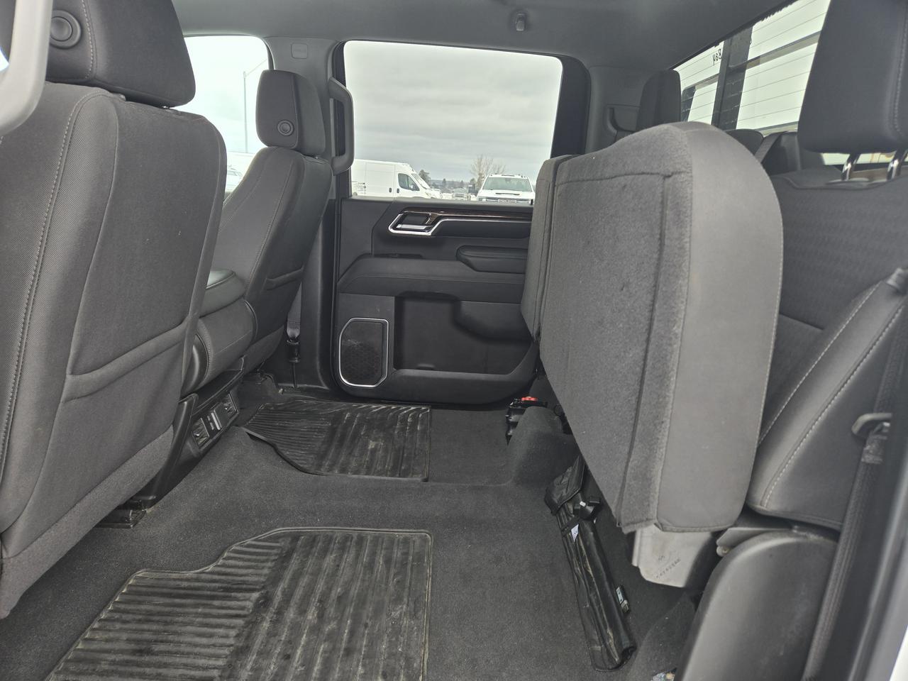 2024 GMC Sierra 2500 4WD Crew Cab 172" SLE Photo