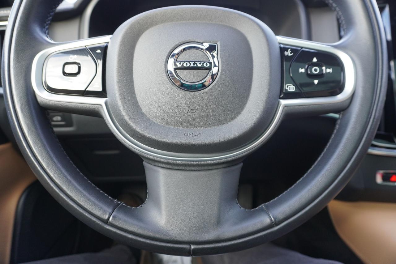 2022 Volvo V90 CROSS COUNTRY / INSCRIPTION / BOWERS & WILKINS /B6 Photo