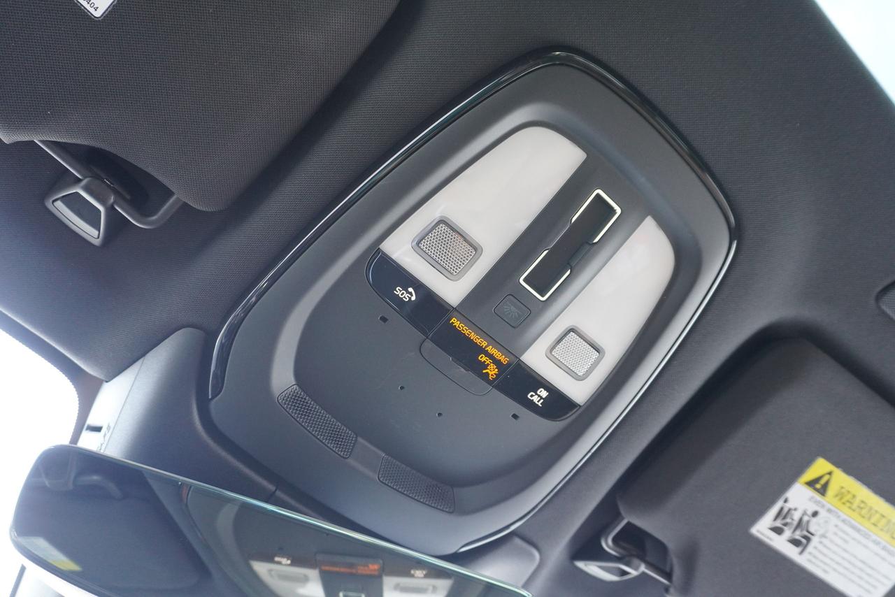 2022 Volvo V90 CROSS COUNTRY / INSCRIPTION / BOWERS & WILKINS /B6 Photo