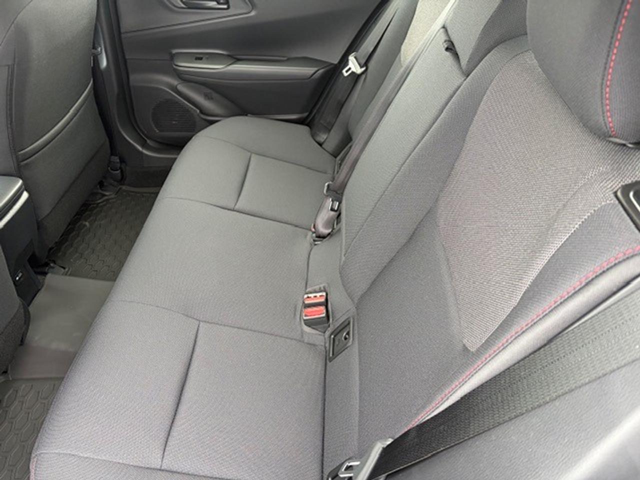 2026 Toyota Prius Plug-In Hybrid SE Photo3