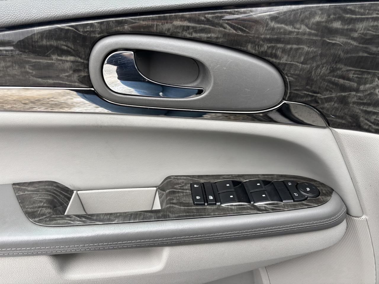 2013 Buick Enclave Convenience FWD Photo