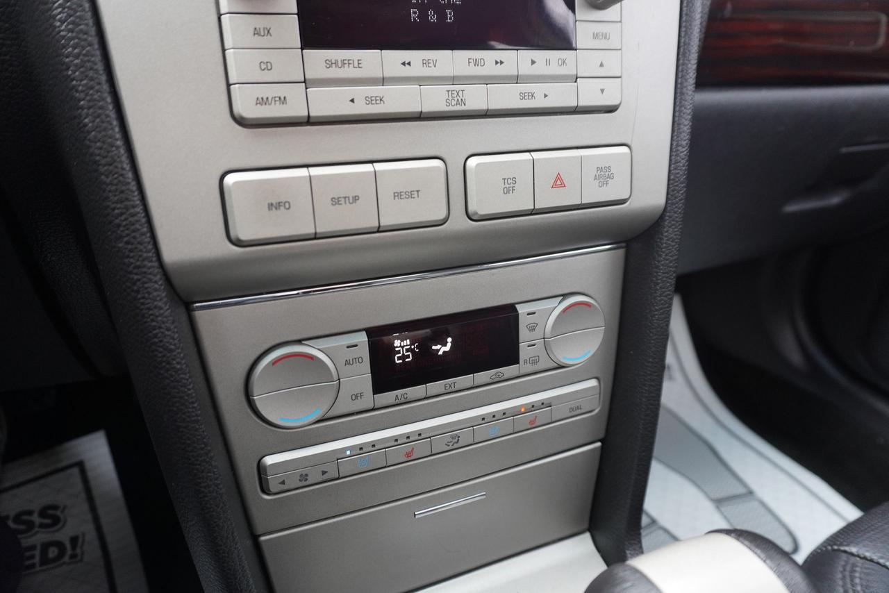 2008 Lincoln MKZ AWD / LEATHER / V6 / LOW KM'S / FRESH TRADE-IN Photo