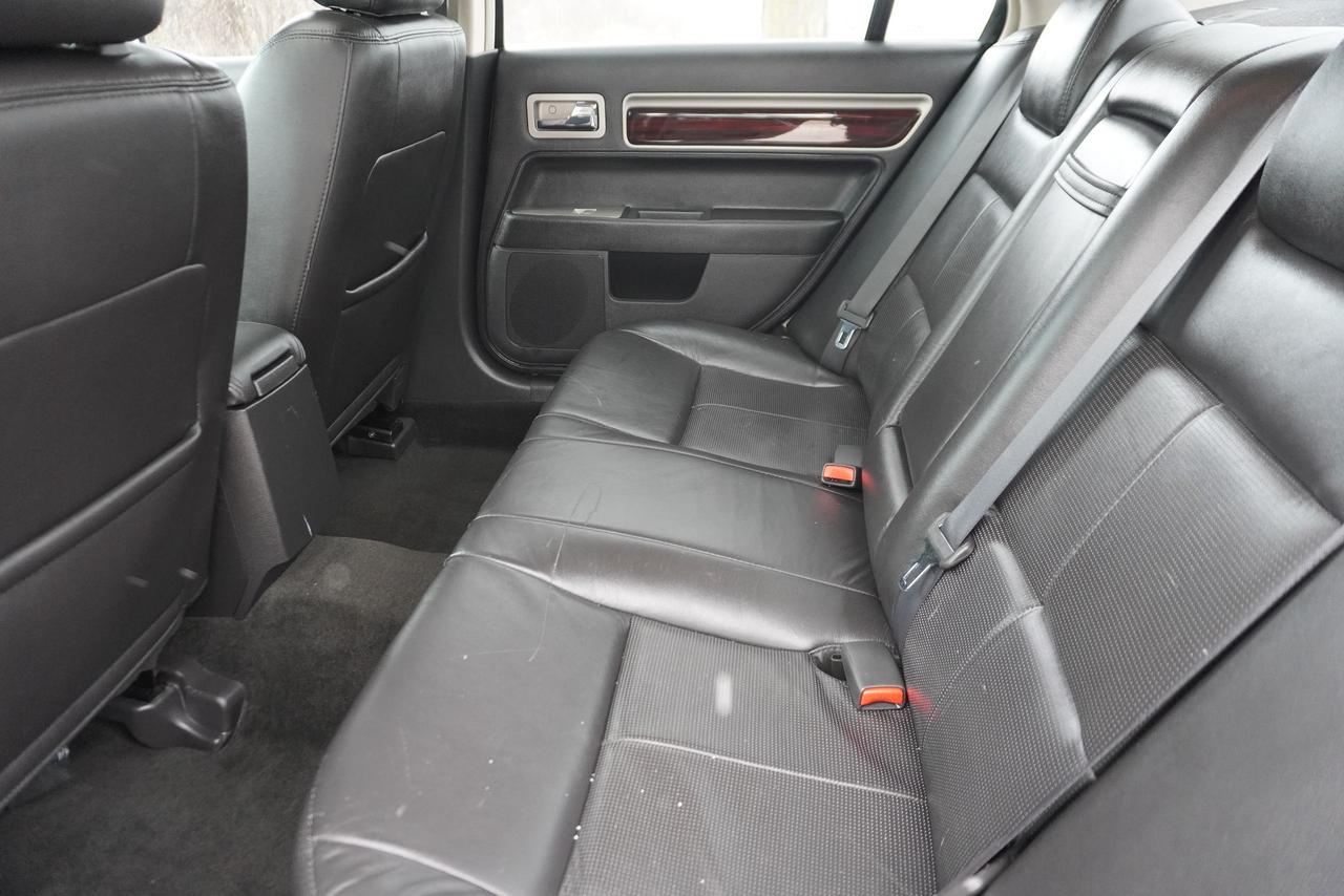 2008 Lincoln MKZ AWD / LEATHER / V6 / LOW KM'S / FRESH TRADE-IN Photo