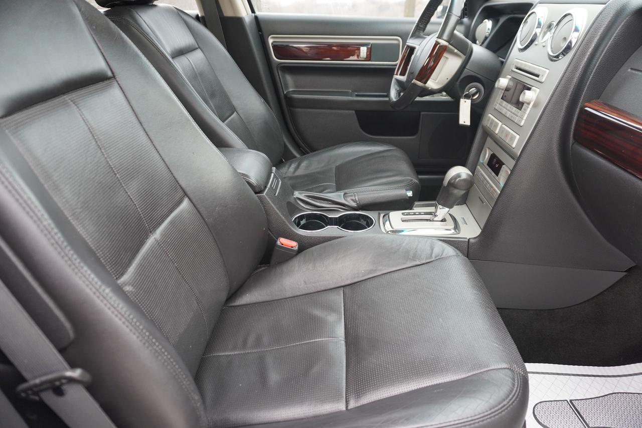 2008 Lincoln MKZ AWD / LEATHER / V6 / LOW KM'S / FRESH TRADE-IN Photo