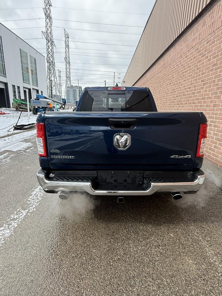 2023 RAM 1500 Big Horn Photo4