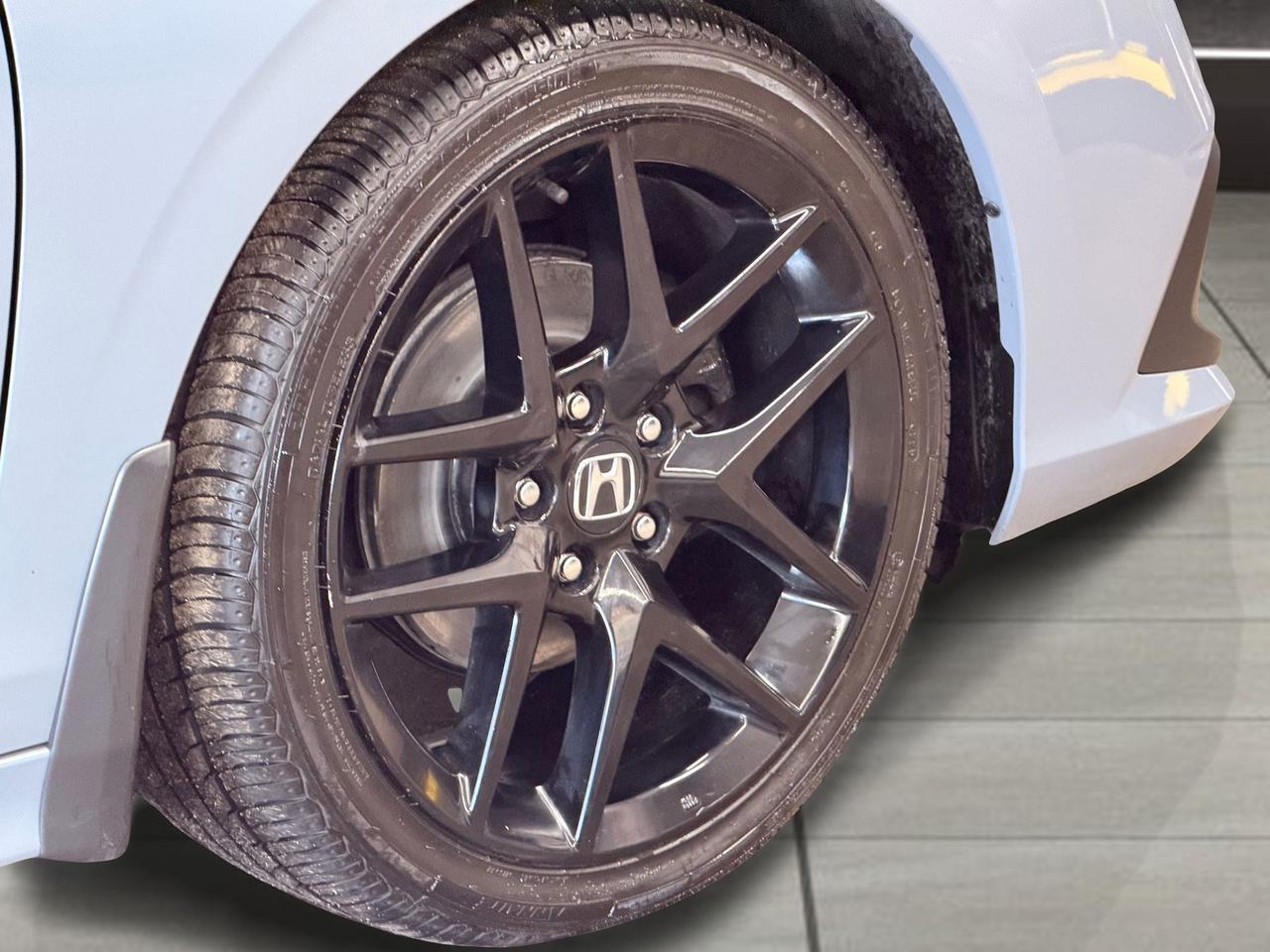 2022 Honda Civic Sport+Roof+BSM+Adaptive Cruise+CLEAN CARFAX Photo