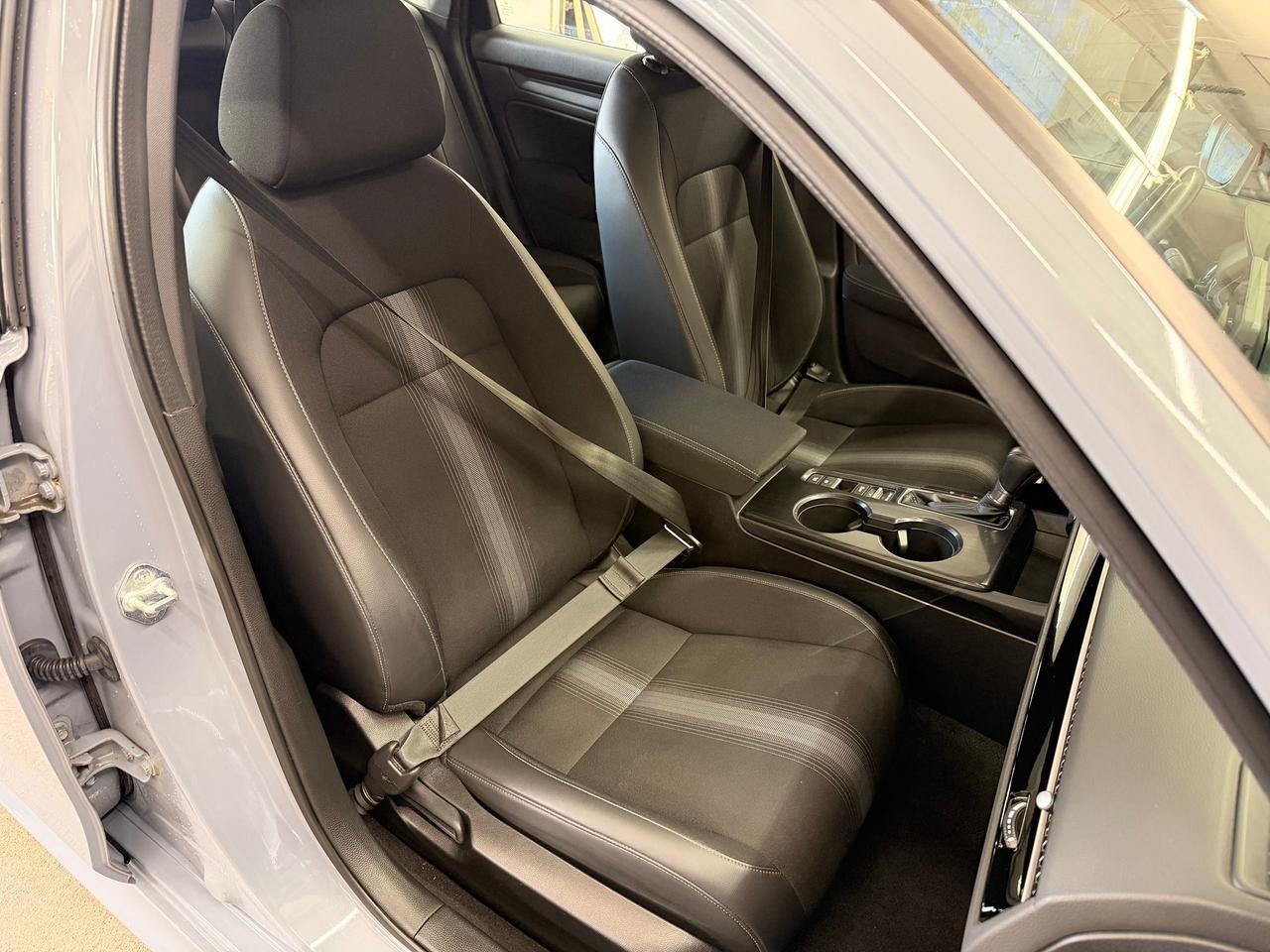 2022 Honda Civic Sport+Roof+BSM+Adaptive Cruise+CLEAN CARFAX Photo