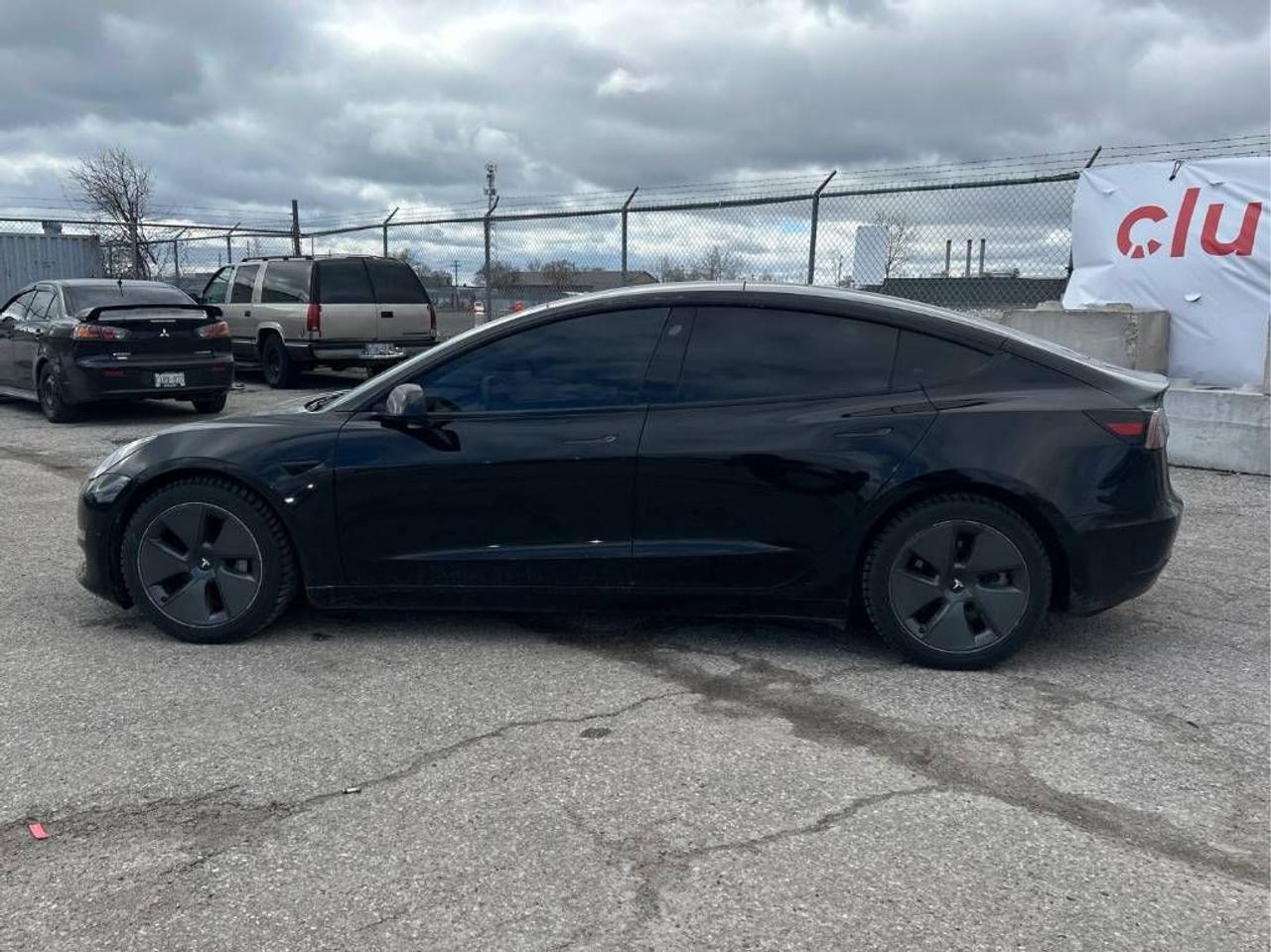 2021 Tesla Model 3 STANDARD RANGE PLUS Photo4