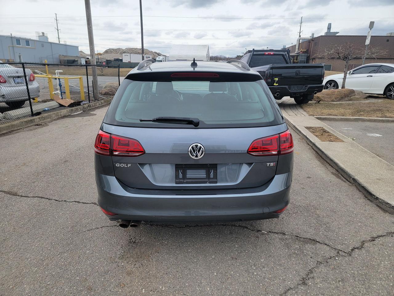 2016 Volkswagen Golf COMFORTLINE Photo4