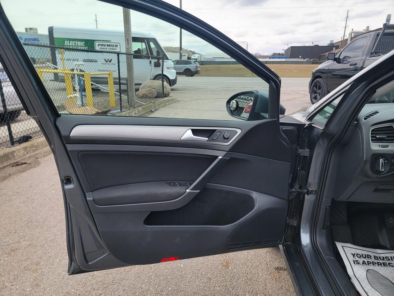 2016 Volkswagen Golf COMFORTLINE Photo