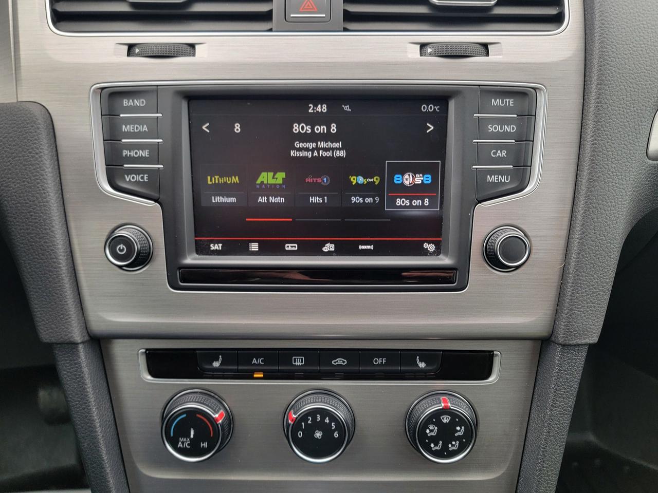 2016 Volkswagen Golf COMFORTLINE Photo