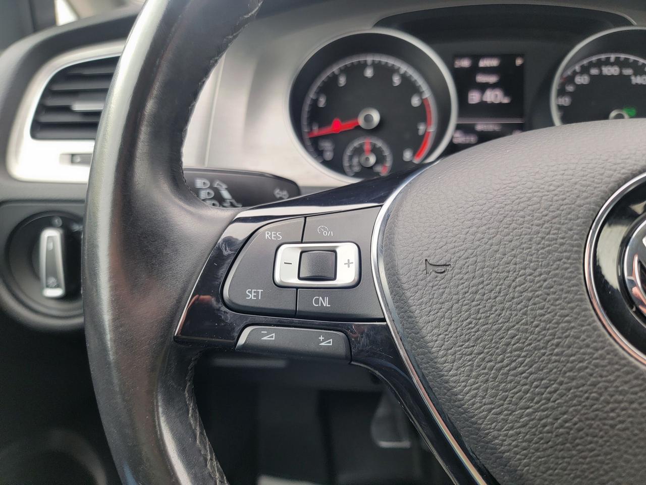 2016 Volkswagen Golf COMFORTLINE Photo