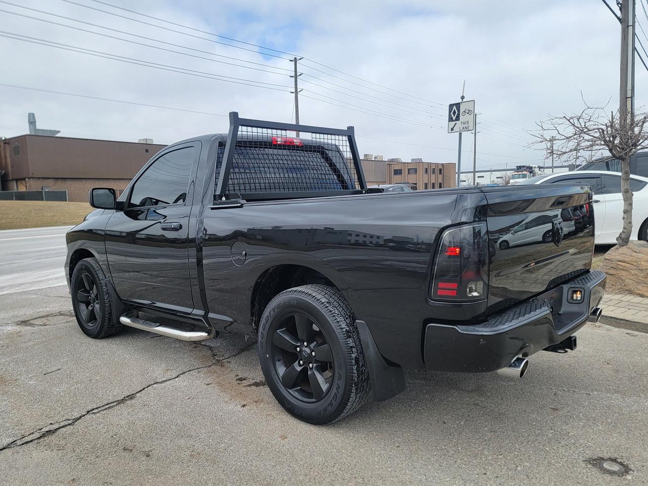 2015 RAM 1500 Express Photo