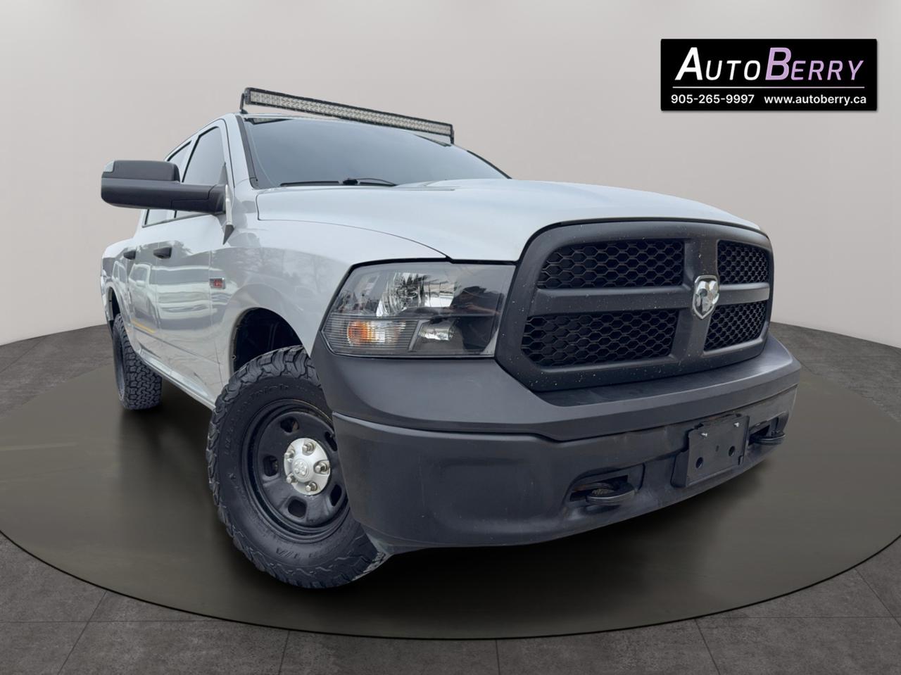 2015 RAM 1500 4WD CREW CAB 140.5" TRADESMAN Photo0