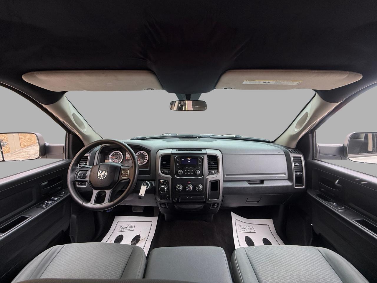 2015 RAM 1500 4WD CREW CAB 140.5" TRADESMAN Photo