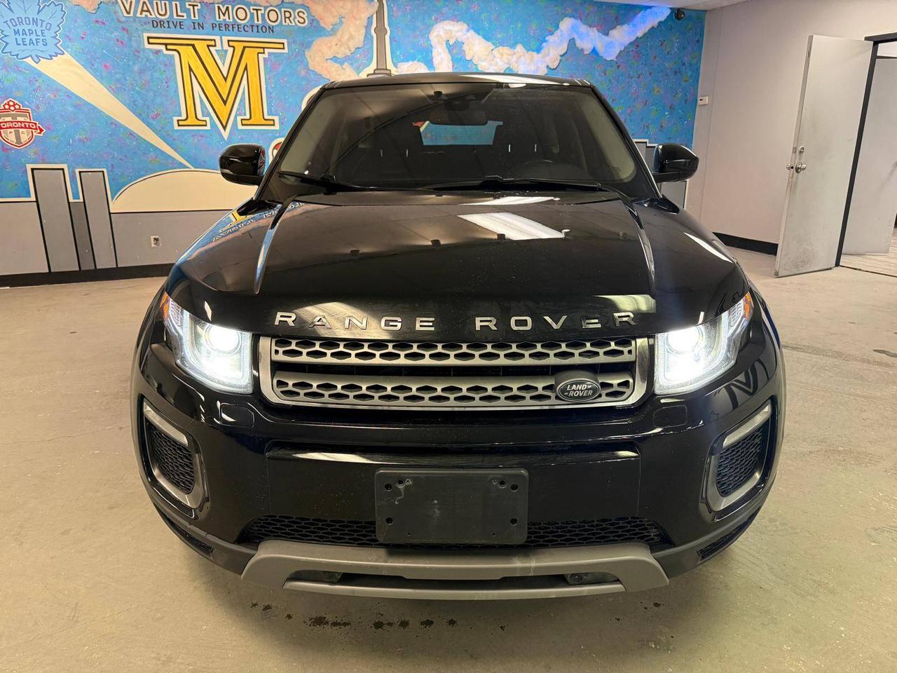 2017 Land Rover Evoque 5DR HB SE Photo2