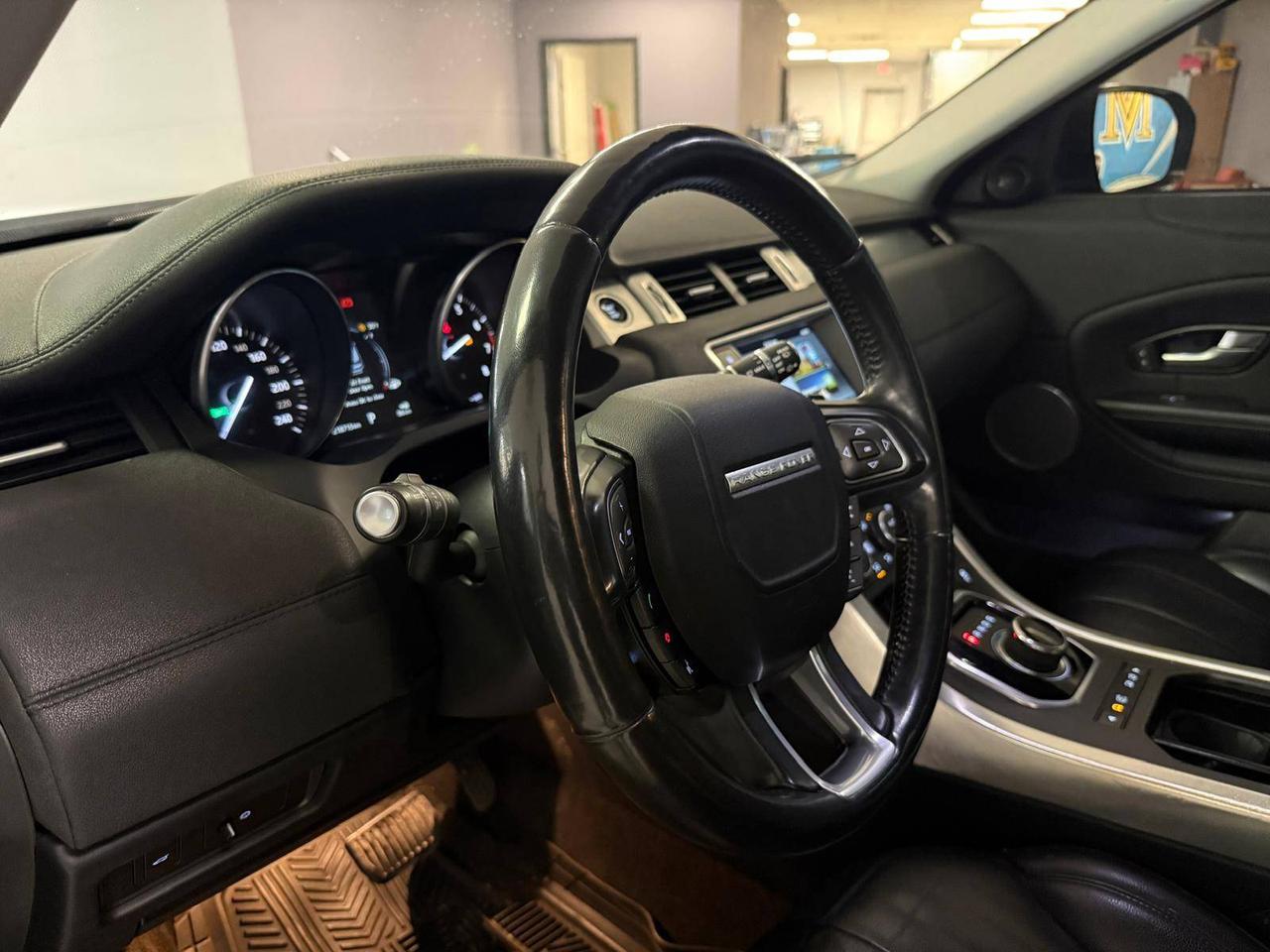 2017 Land Rover Evoque 5DR HB SE Photo