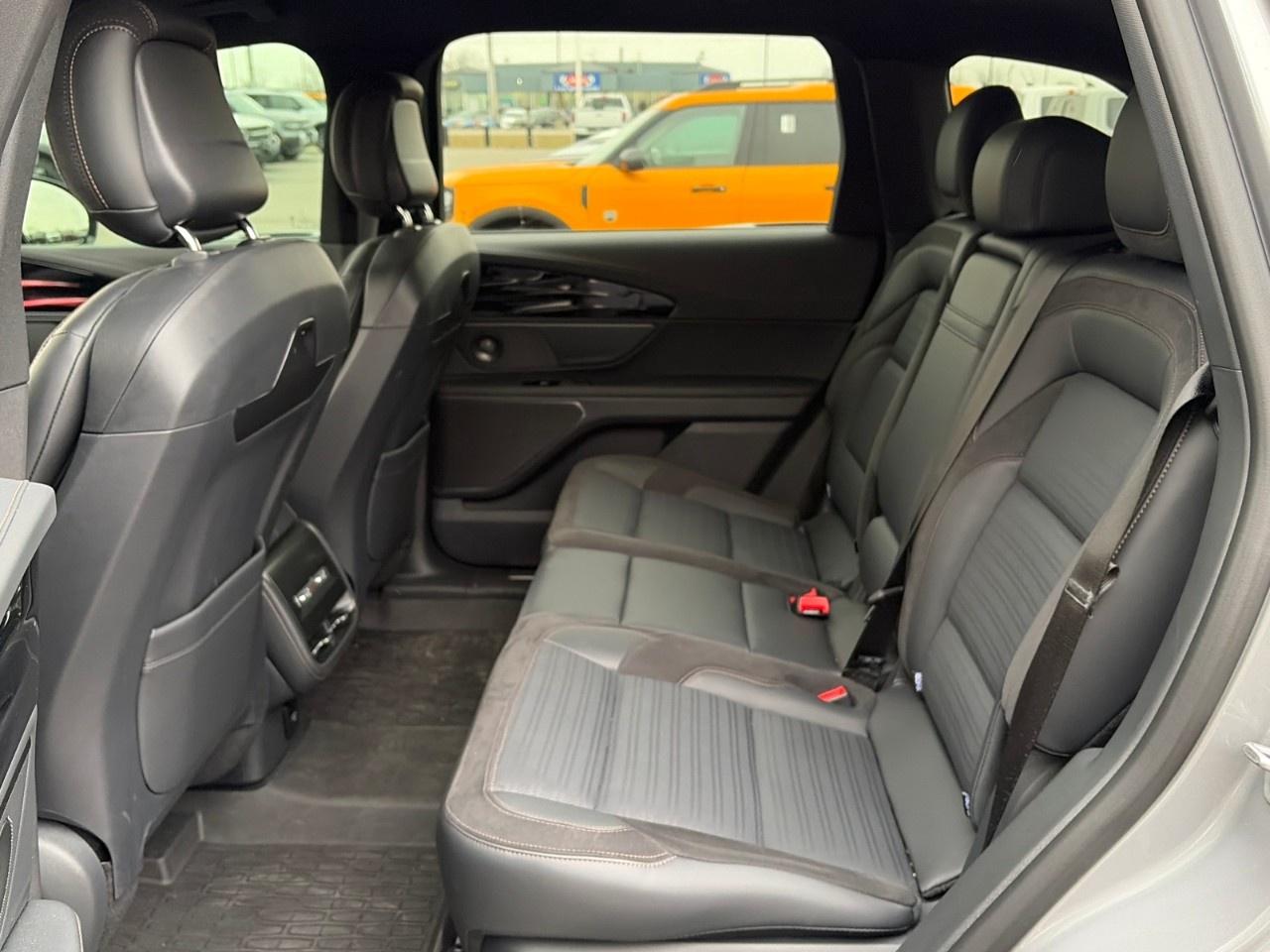 2025 Lincoln Nautilus Reserve AWD Photo