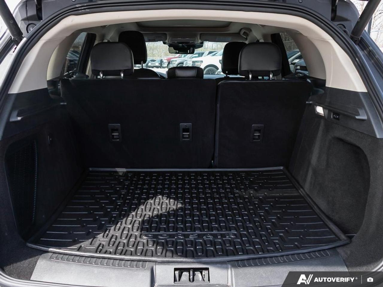 2023 Lincoln Corsair Reserve 201A | NAVIGATION SYSTEM | FRONT DUAL A/C | KEYLES Photo