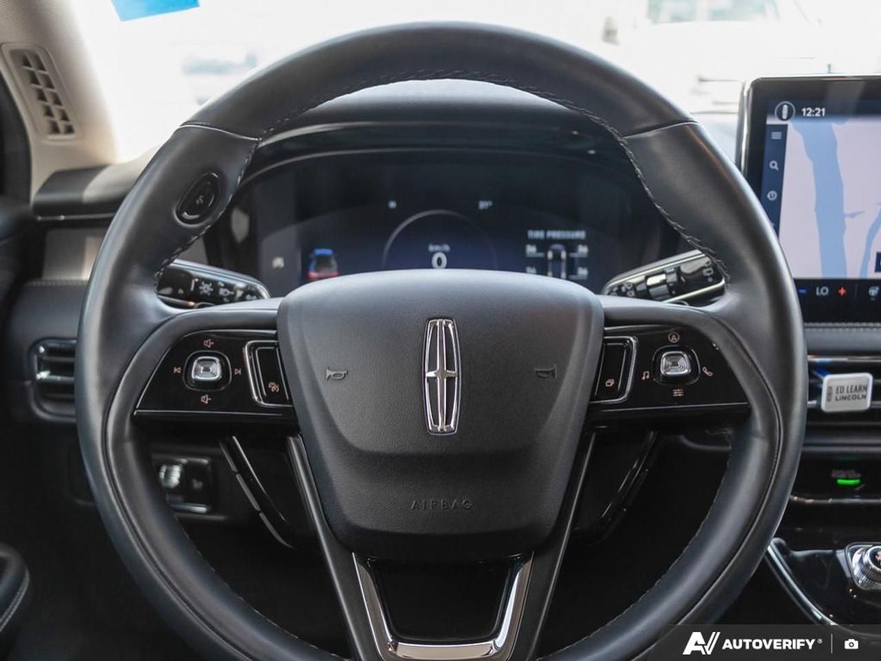 2023 Lincoln Corsair Reserve 201A | NAVIGATION SYSTEM | FRONT DUAL A/C | KEYLES Photo