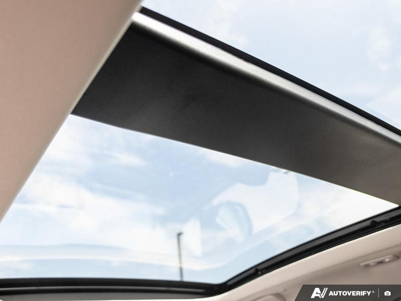 2023 Lincoln Corsair Reserve 201A | NAVIGATION SYSTEM | FRONT DUAL A/C | KEYLES Photo