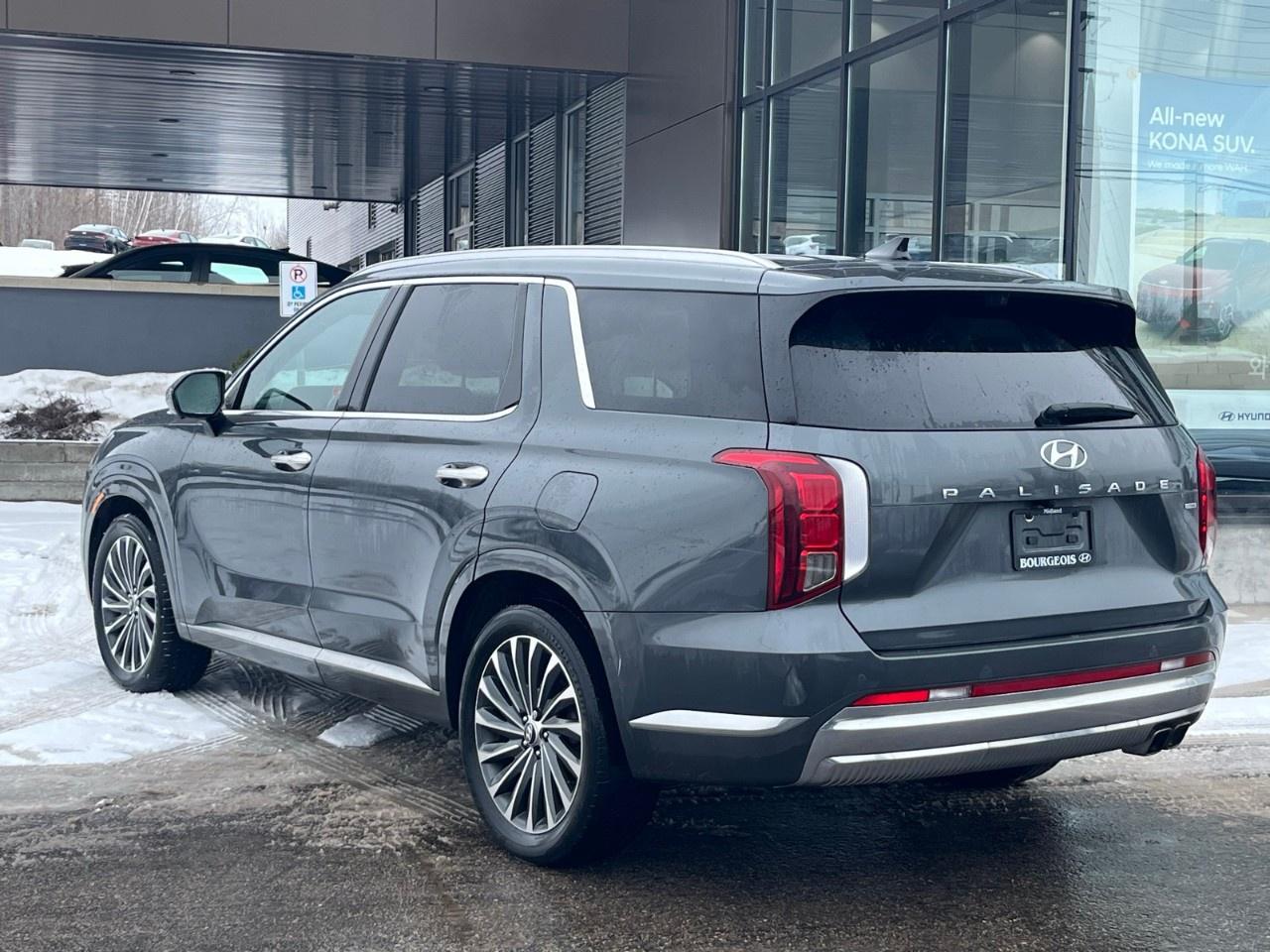 2023 Hyundai PALISADE Ultimate Calligraphy 7-Passenger AWD Photo