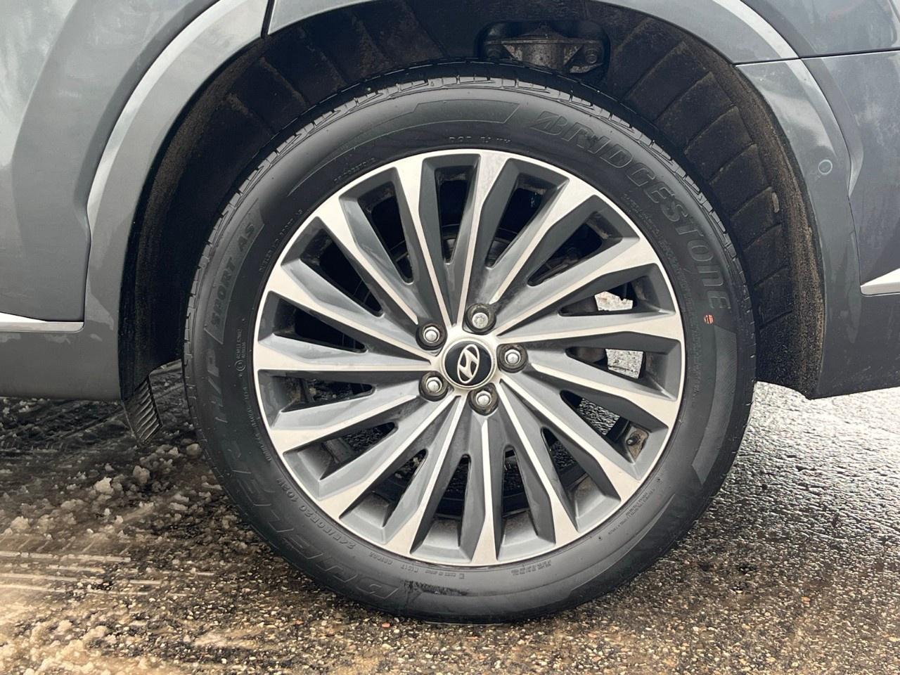 2023 Hyundai PALISADE Ultimate Calligraphy 7-Passenger AWD Photo3