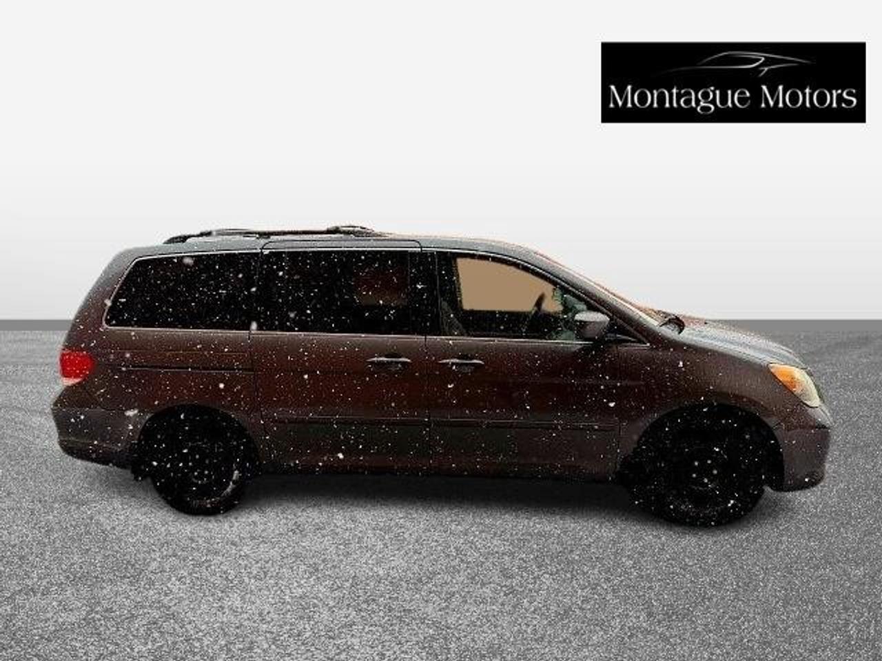 2010 Honda Odyssey SE Photo3