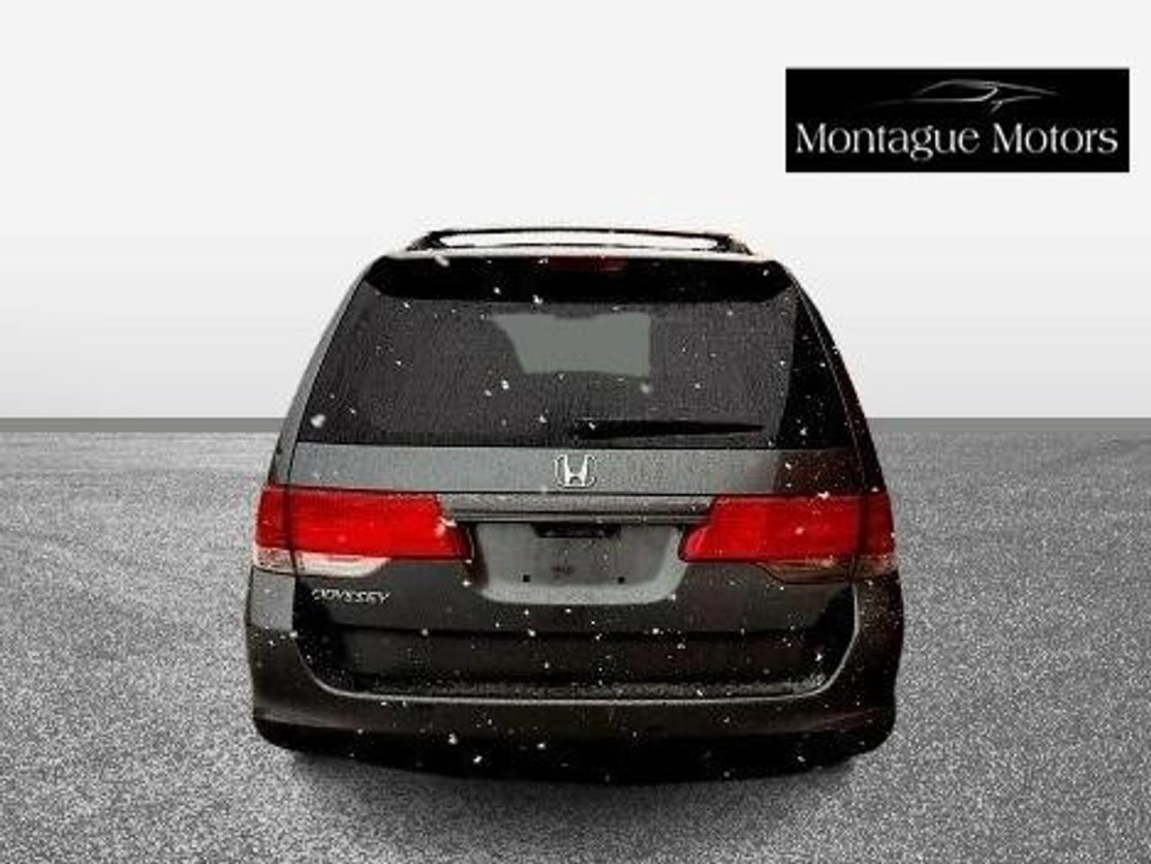 2010 Honda Odyssey SE Photo