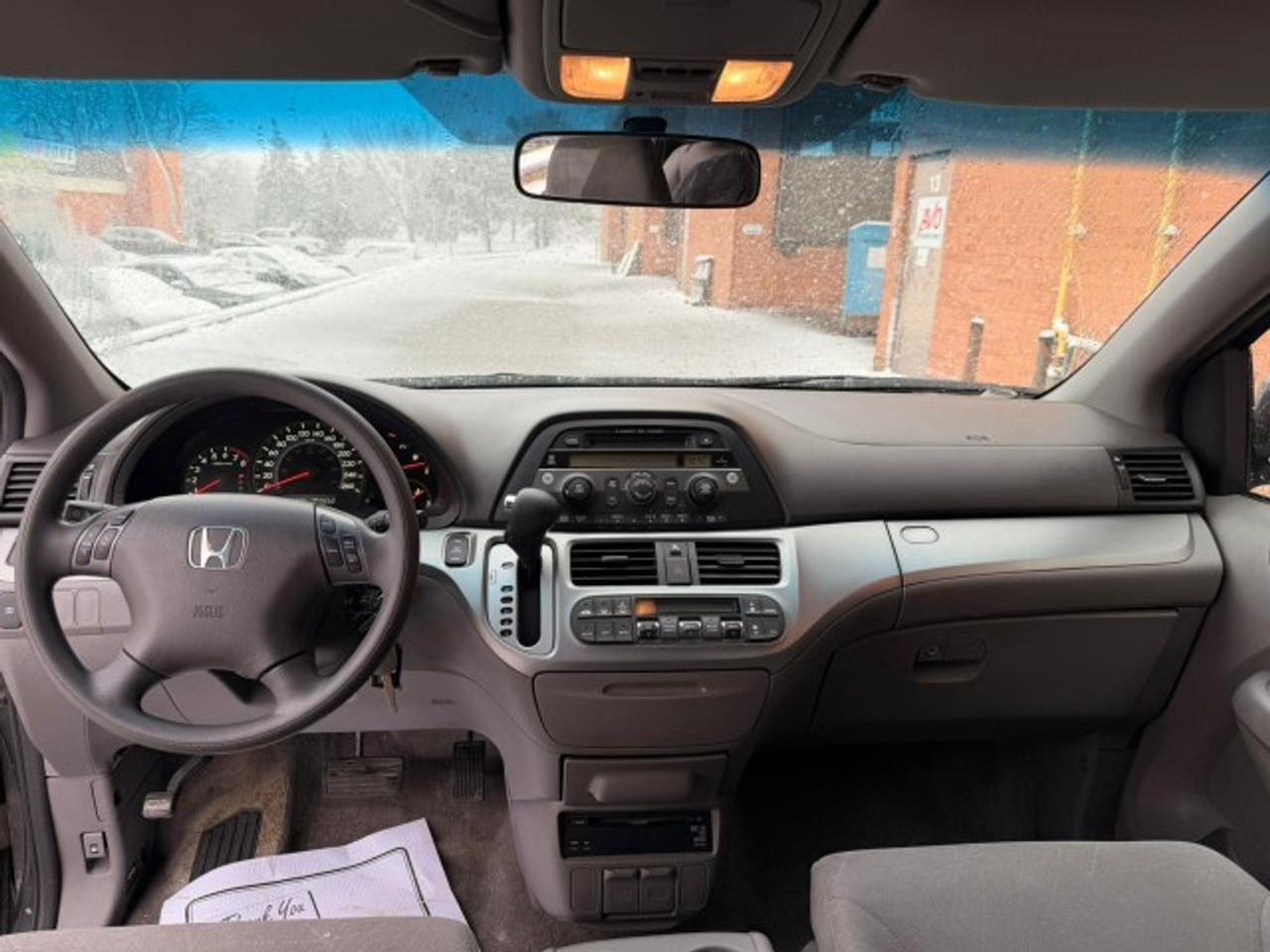 2010 Honda Odyssey SE Photo