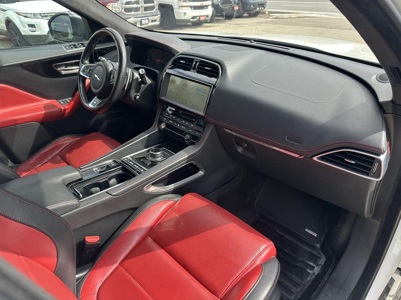 2019 Jaguar F-PACE 20d R-Sport Photo