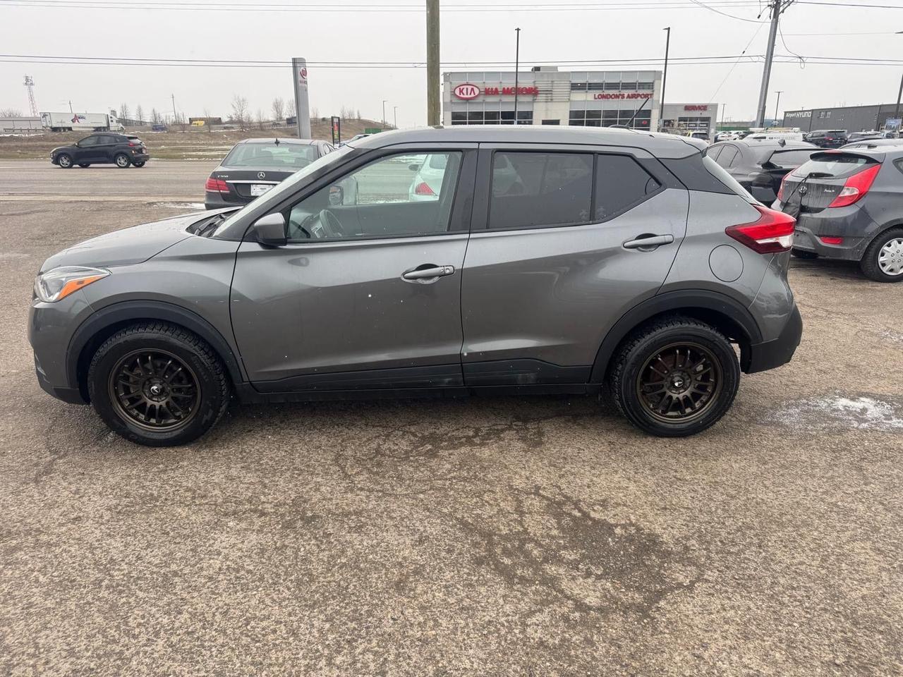2018 Nissan Kicks SV, ONLY 128KMS, WELL MAINTAINED, CERTIFIED Photo