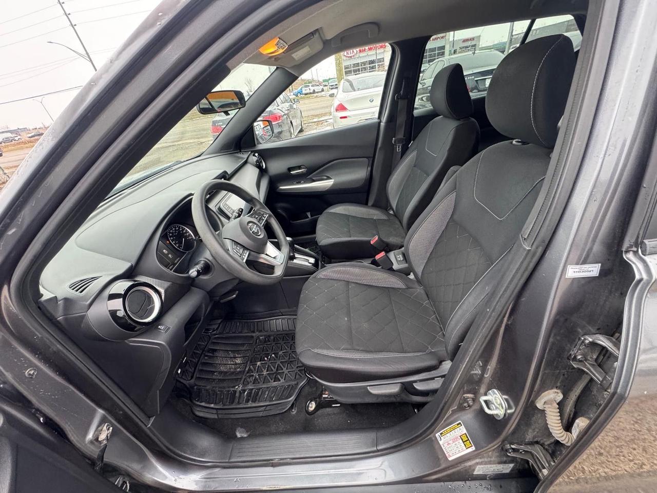 2018 Nissan Kicks SV, ONLY 128KMS, WELL MAINTAINED, CERTIFIED Photo