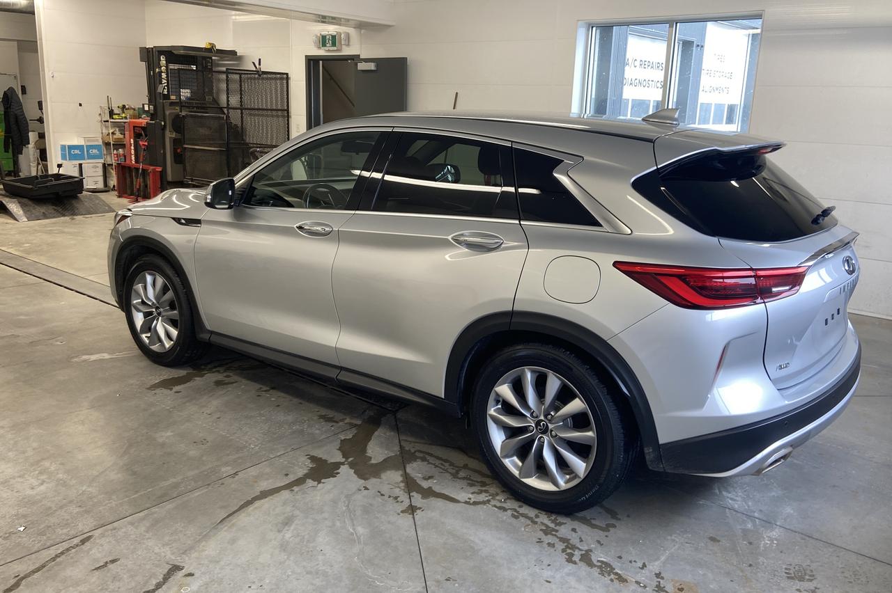 2020 Infiniti QX50 PURE Photo2