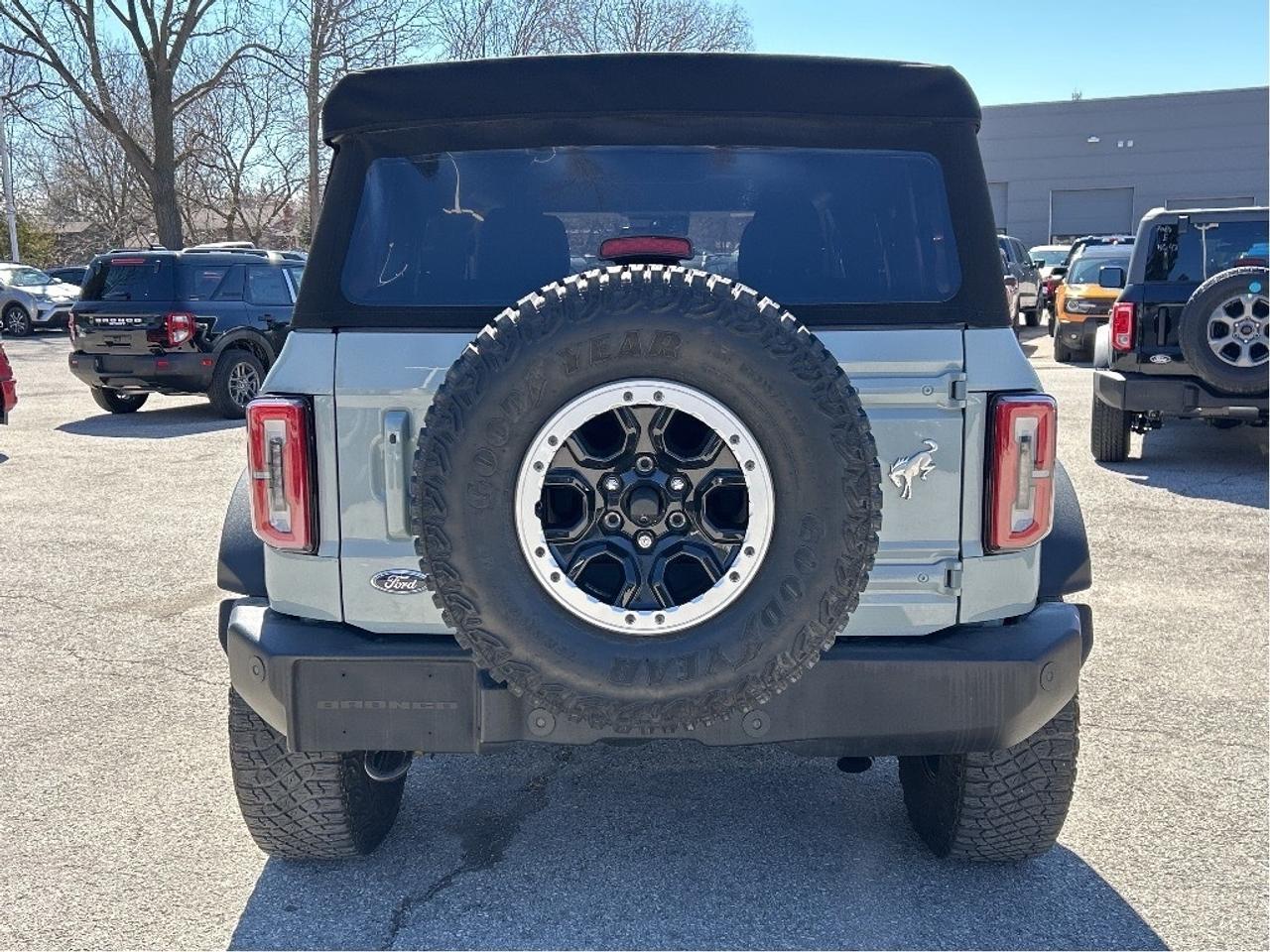 2022 Ford Bronco Outer Banks 4 Door Advanced 4x4 Photo2