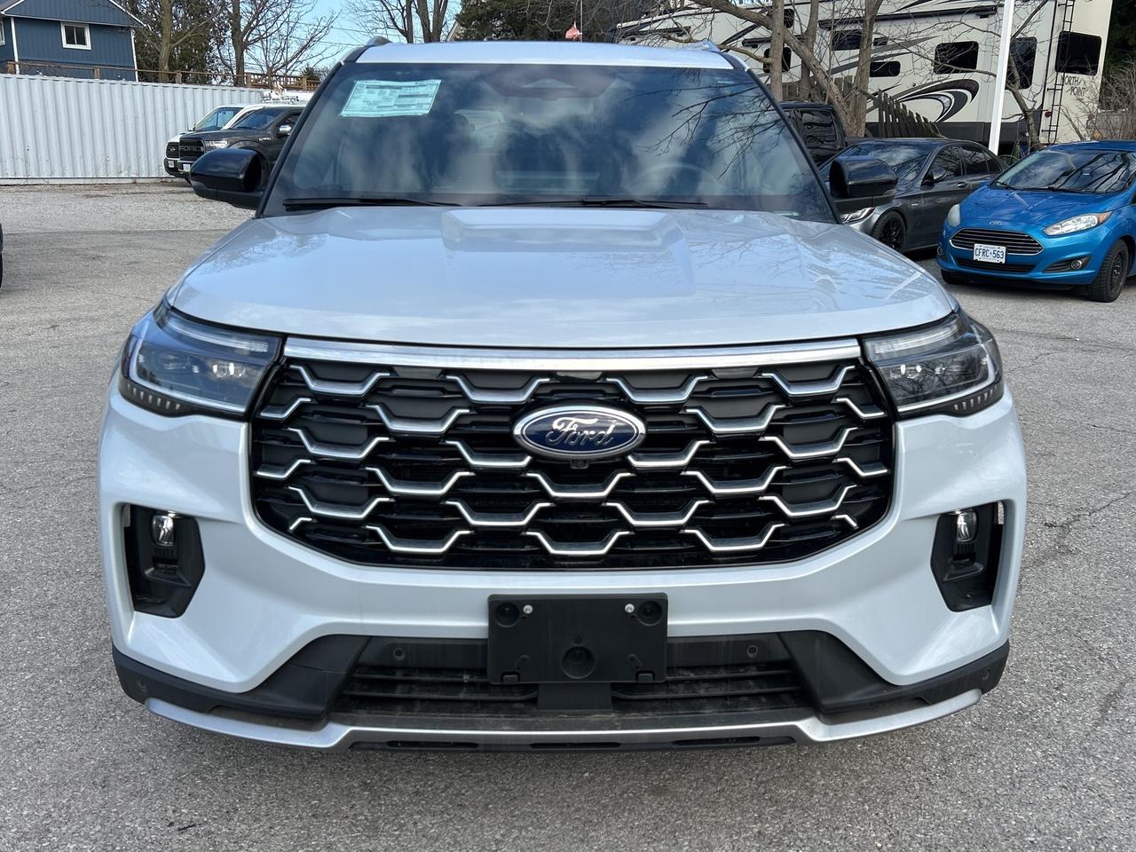 2026 Ford Explorer Platinum 4WD Photo3
