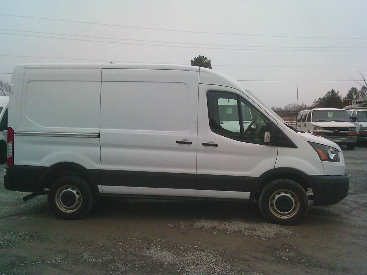 2021 Ford Transit Cargo Van T-250 130  Med Rf 9070 GVWR RWD Photo