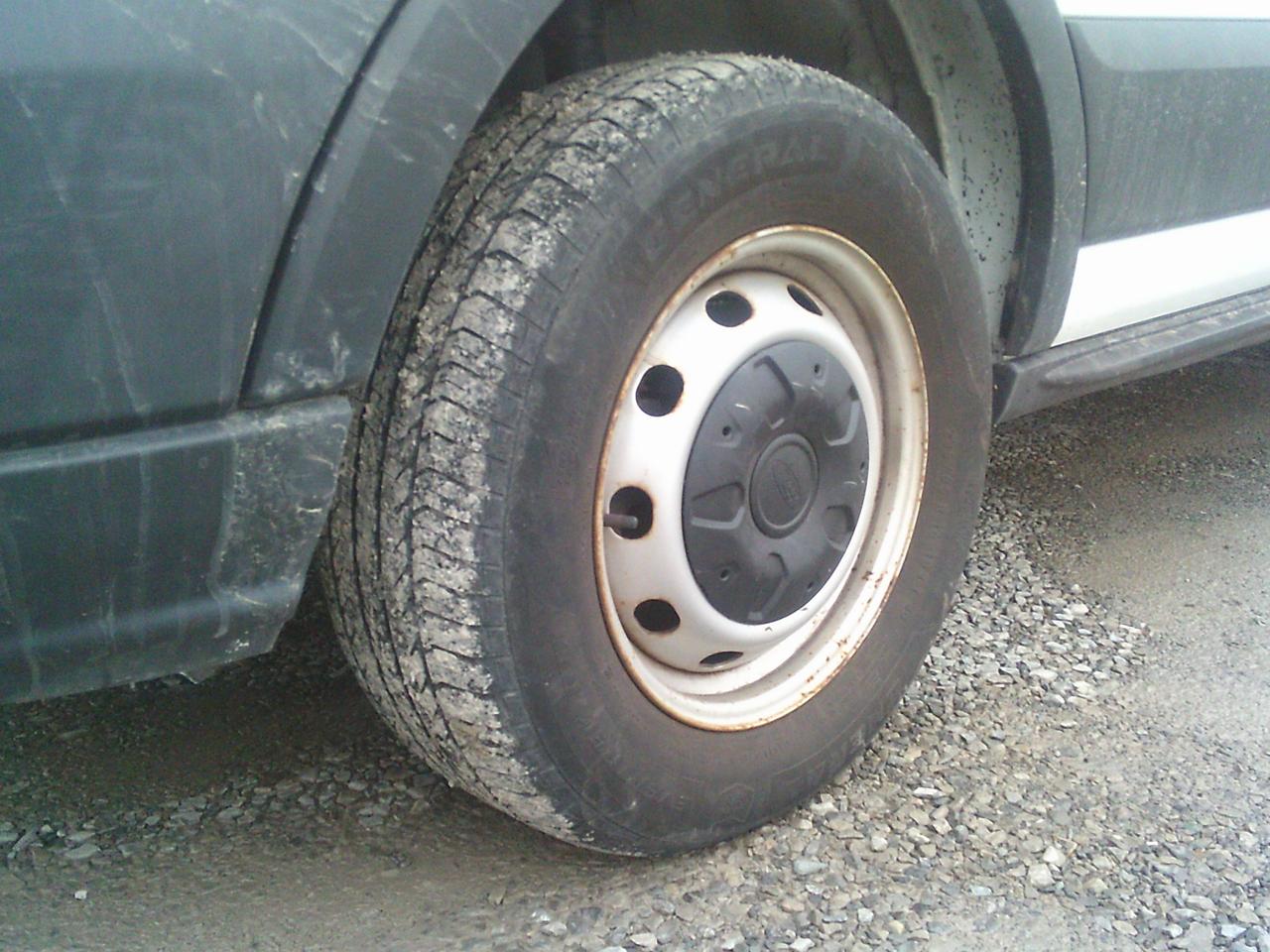 2021 Ford Transit Cargo Van T-250 130  Med Rf 9070 GVWR RWD Photo