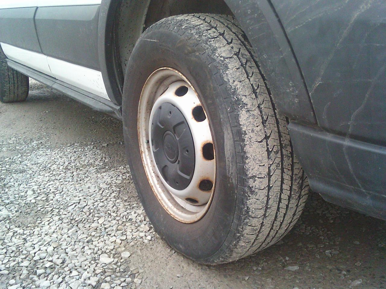 2021 Ford Transit Cargo Van T-250 130  Med Rf 9070 GVWR RWD Photo