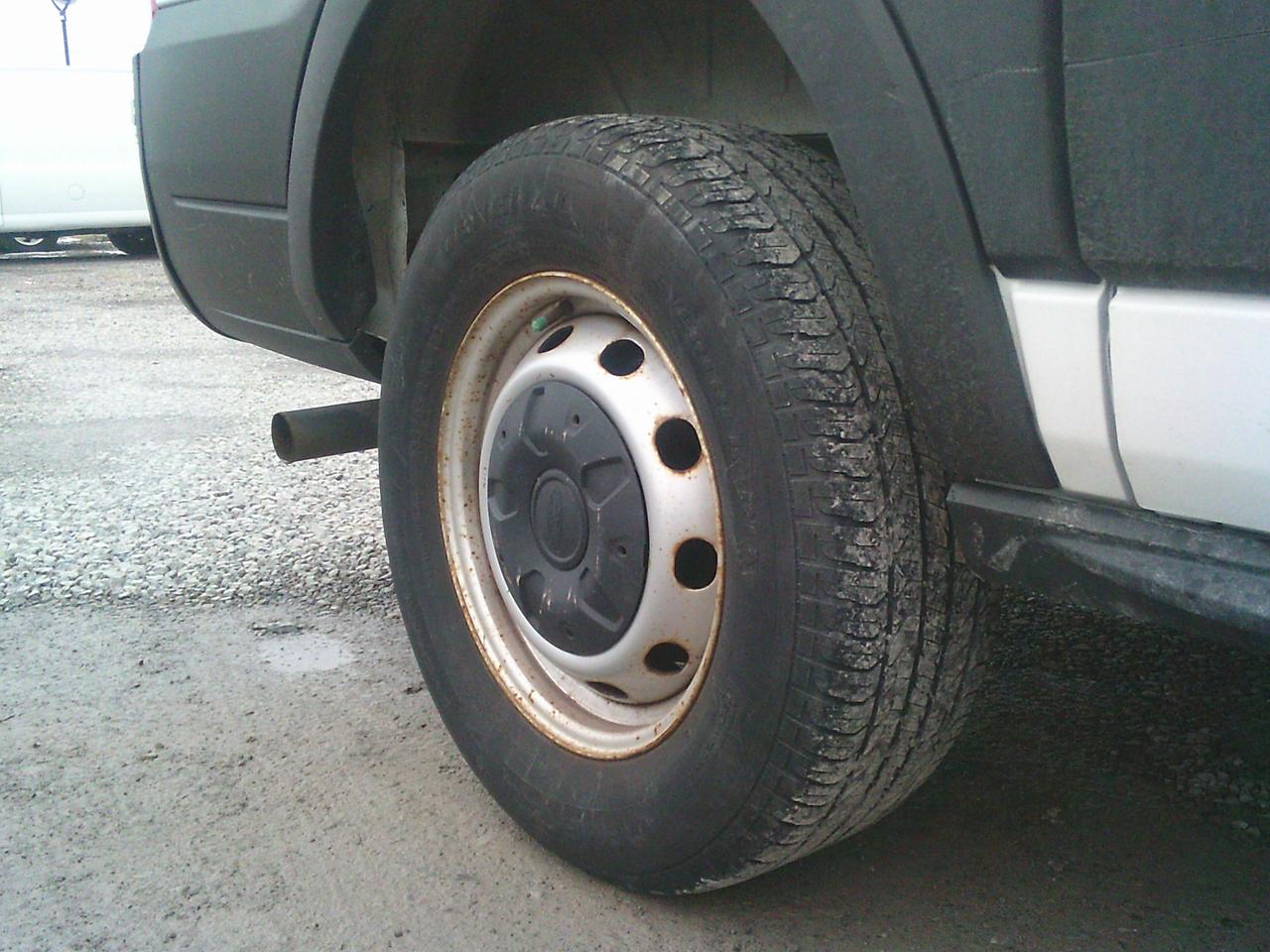 2021 Ford Transit Cargo Van T-250 130  Med Rf 9070 GVWR RWD Photo