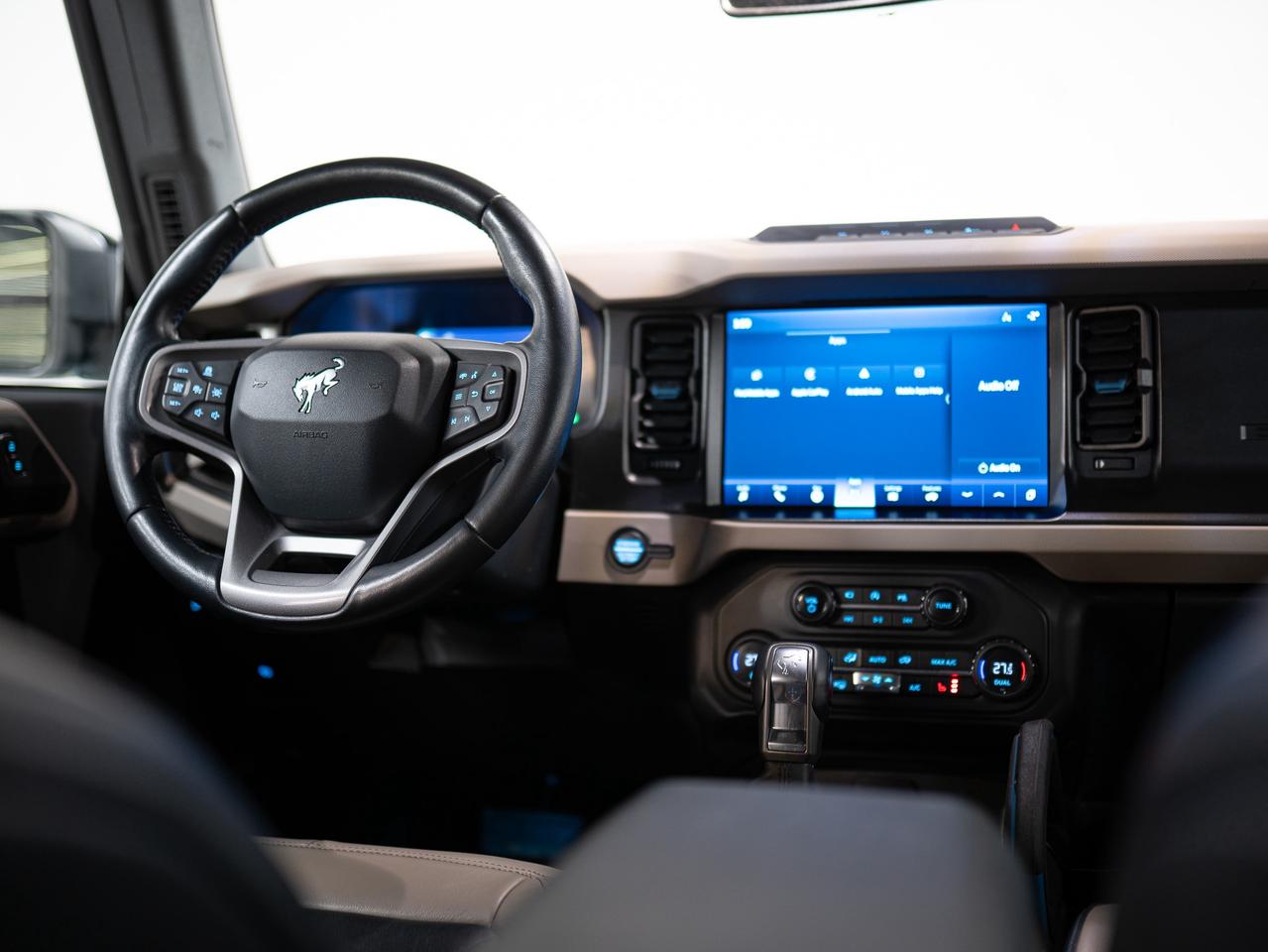 2021 Ford Bronco WILDTRAK | MATTE GREEN | HIGH & LUX PKG Photo