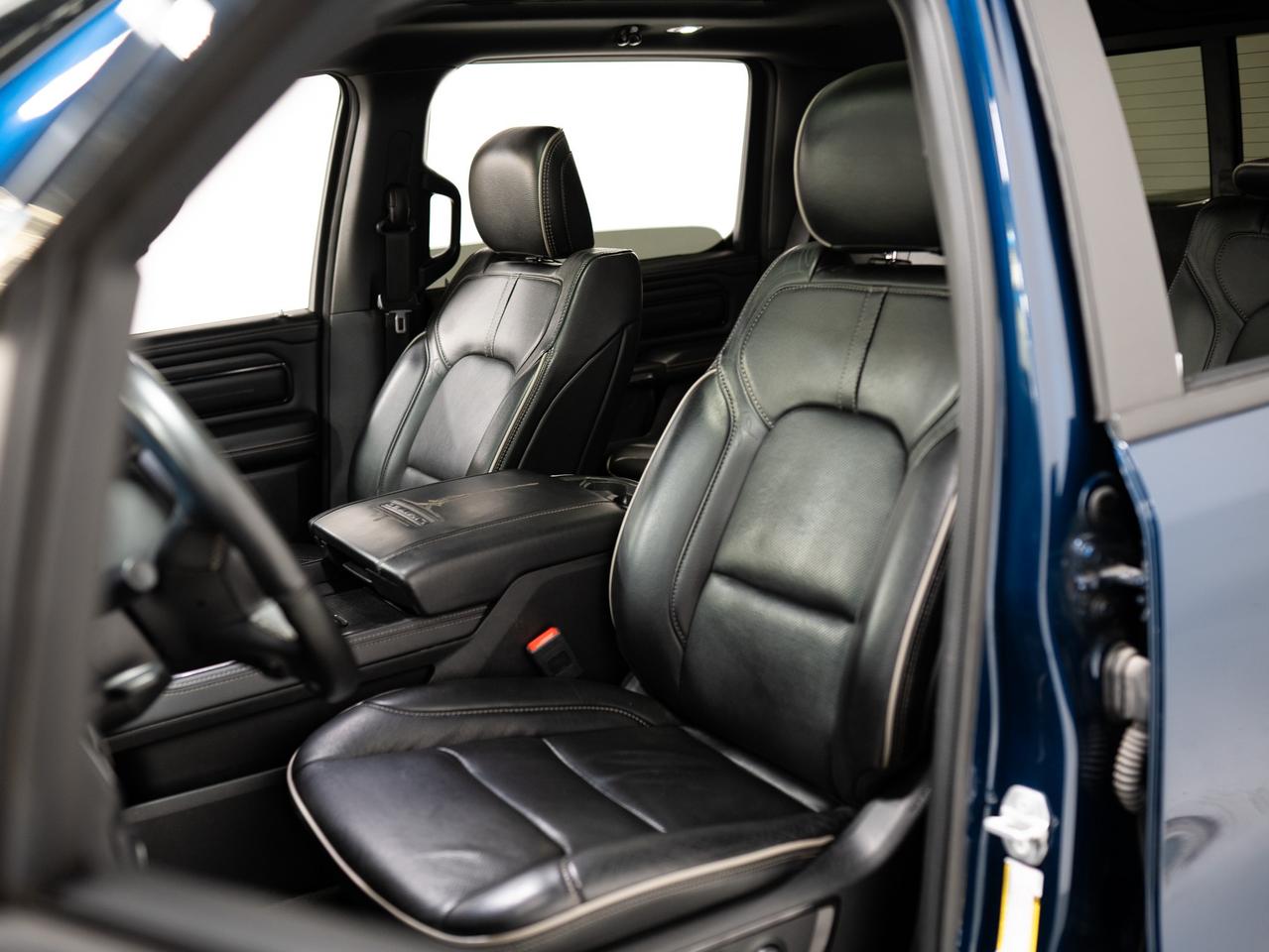 2023 RAM 1500 LIMITED | CREW CAB | NIGHT EDITION | TRAILER TOW Photo